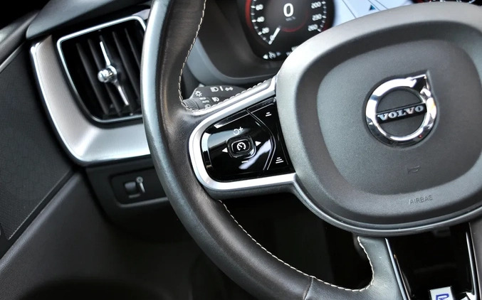 Volvo XC 60 cena 135000 przebieg: 98000, rok produkcji 2020 z Płock małe 497